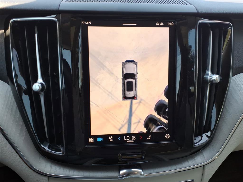 Used 2024 Volvo XC60 B5 Plus w/ Protection Package Premier image 9