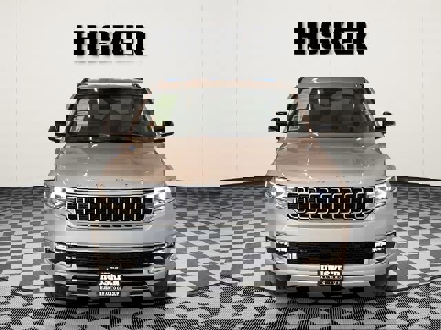 Used 2023 Jeep Wagoneer Series II w/ Flexible Seating Group image 3