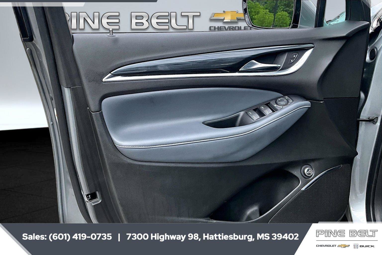 Used 2024 Buick Enclave Essence w/ Sport Touring Edition FWD image 17