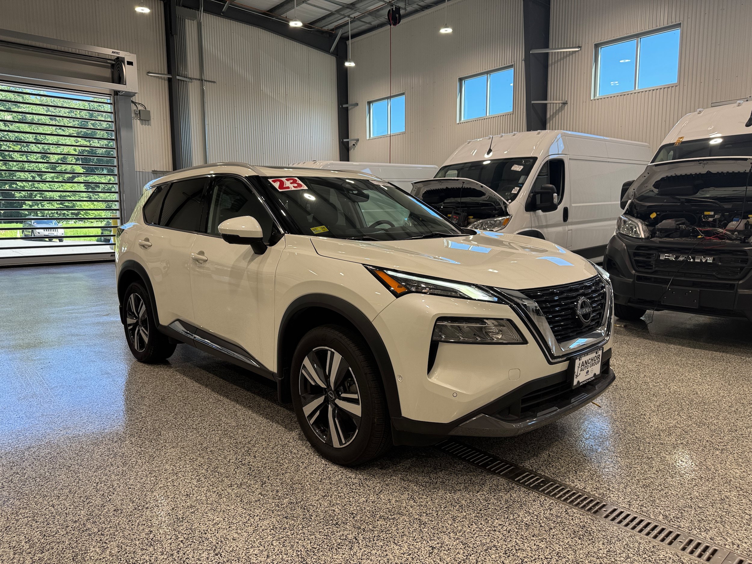 Used 2023 Nissan Rogue SL w/ SL Premium Package AWD/4WD image 3