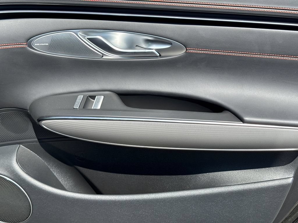 New 2027 Genesis GV70 2.5T Sport Prestige AWD/4WD image 14