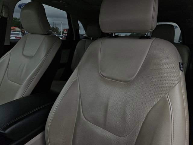 Used 2018 Ford Edge Titanium w/ Equipment Group 301A FWD image 28