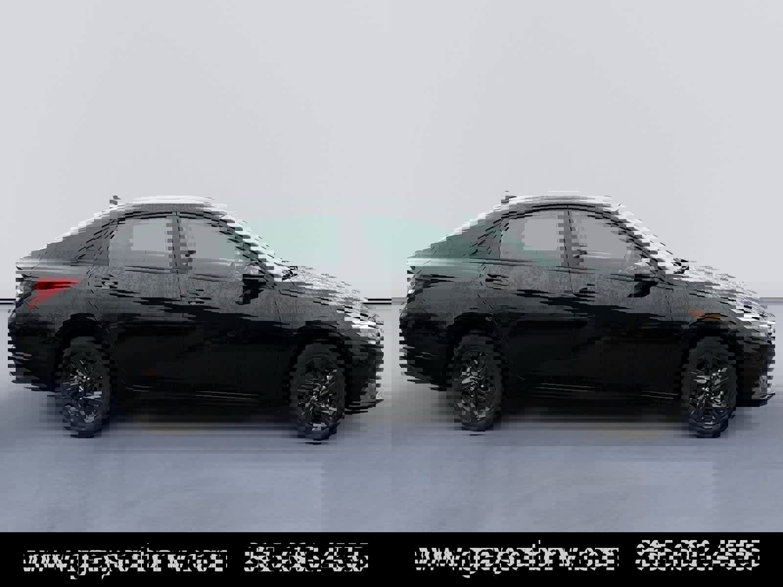 Used 2023 Hyundai Elantra SEL w/ Preferred Accessory Package image 2