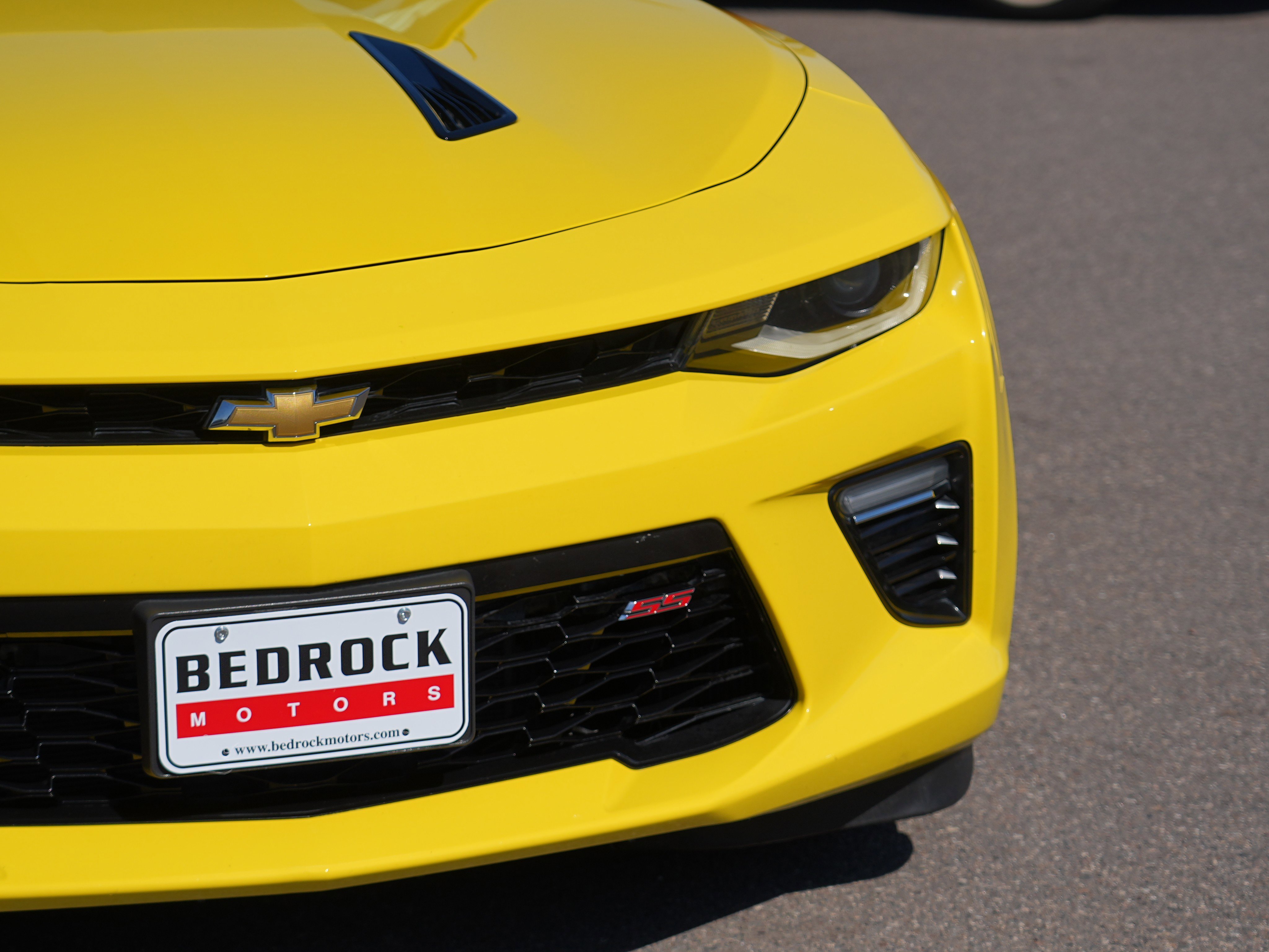 Used 2017 Chevrolet Camaro SS RWD image 9