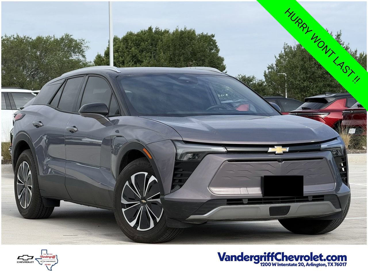Used 2025 Chevrolet Blazer EV LT AWD/4WD image 2
