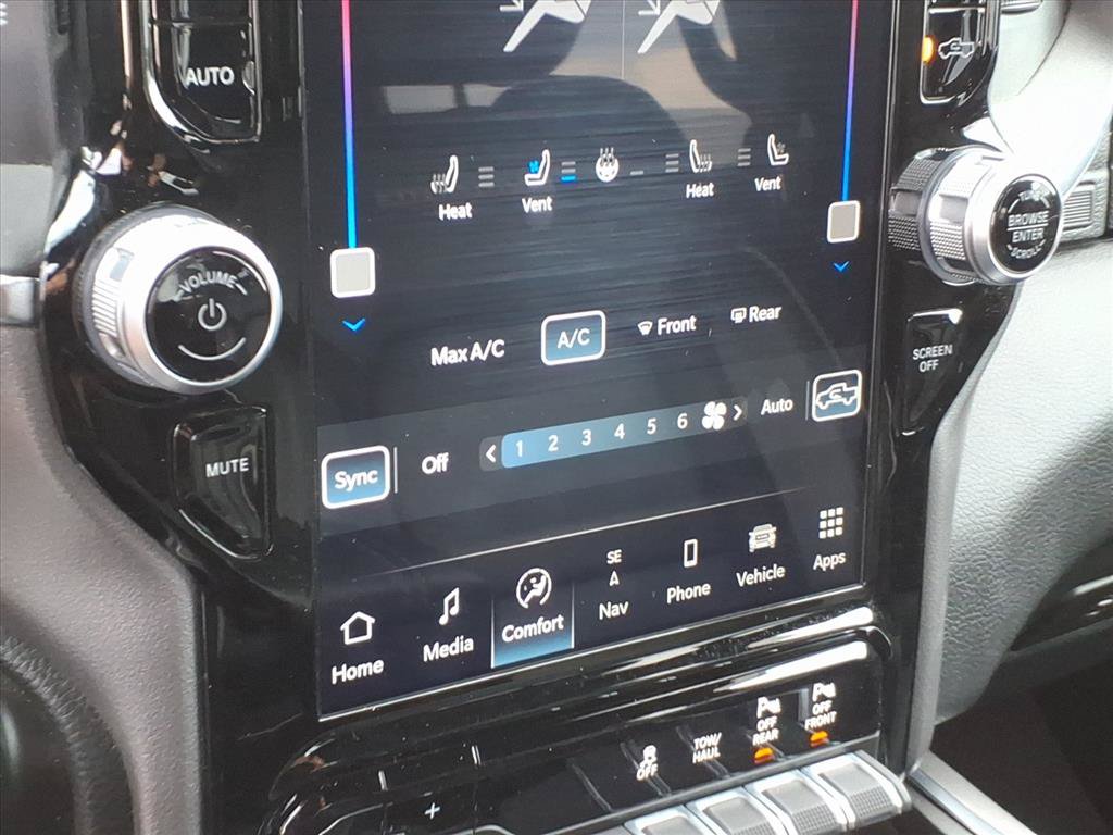 Used 2023 RAM 1500 Laramie AWD/4WD image 31
