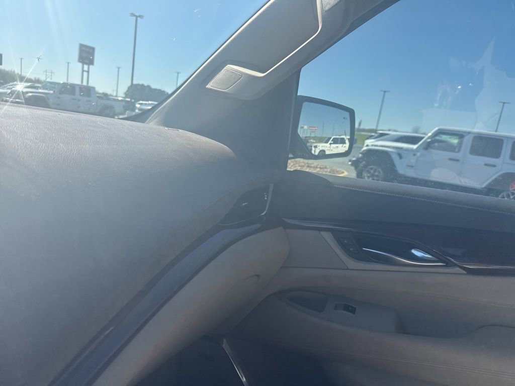 Used 2015 Cadillac Escalade ESV Luxury image 14