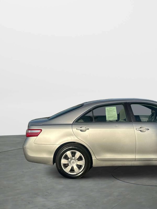 Used 2009 Toyota Camry LE FWD image 23