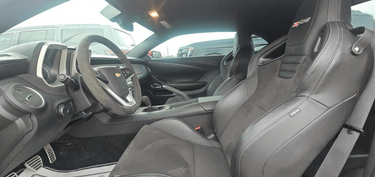 Used 2015 Chevrolet Camaro Z/28 RWD image 7