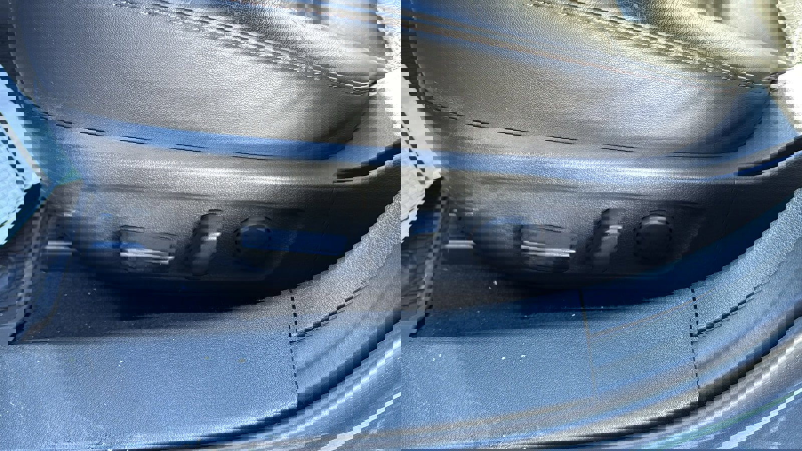 Used 2020 MAZDA MAZDA3 AWD Hatchback w/ Premium Pkg image 13