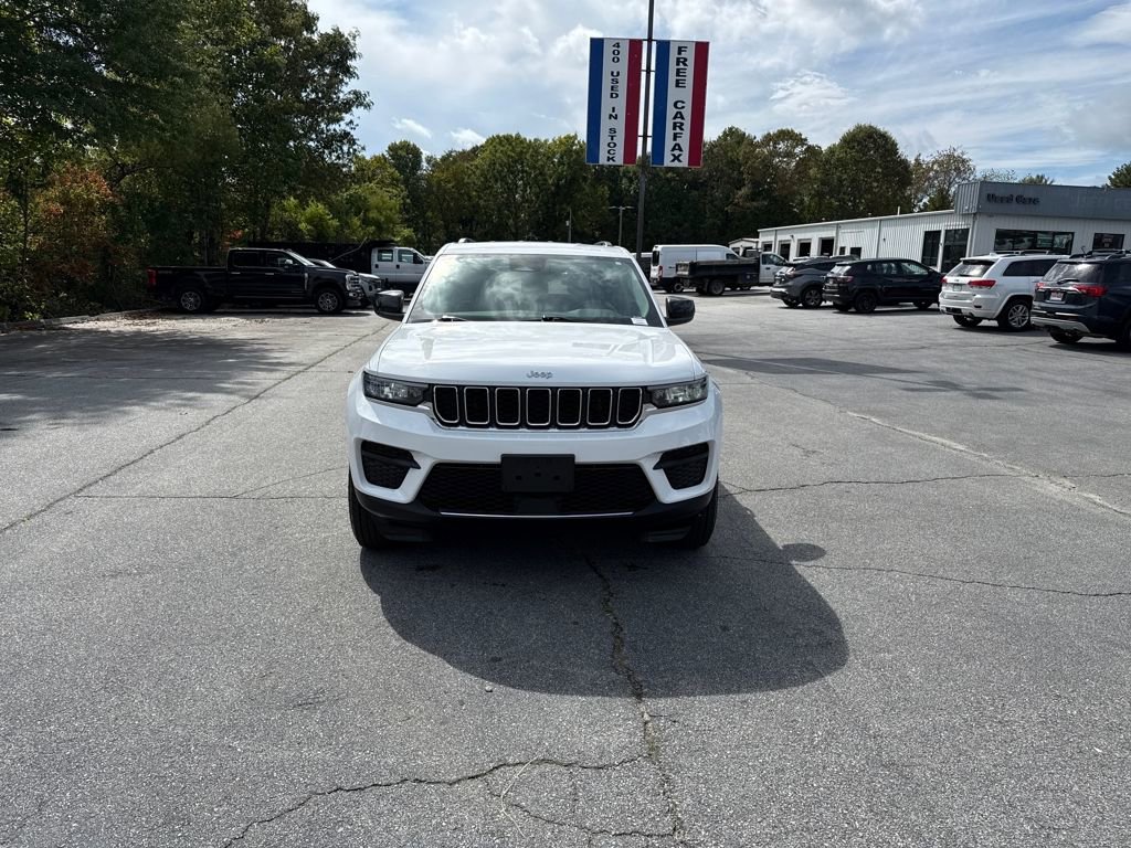 Used 2022 Jeep Grand Cherokee Laredo w/ Luxury Tech Group I image 8