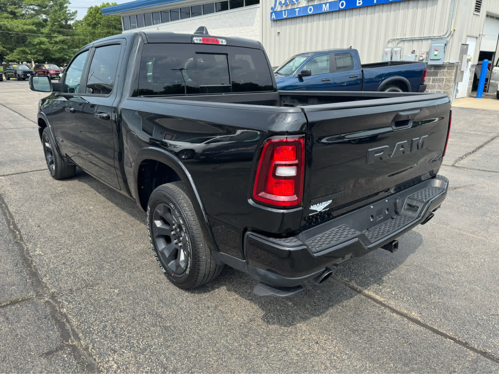 Used 2025 RAM 1500 Big Horn image 8