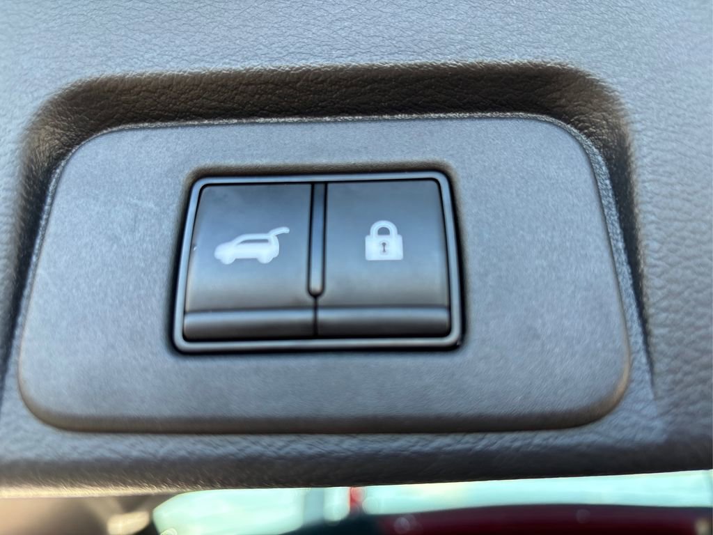 Used 2023 Nissan Rogue Platinum w/ Platinum Premium Package image 14