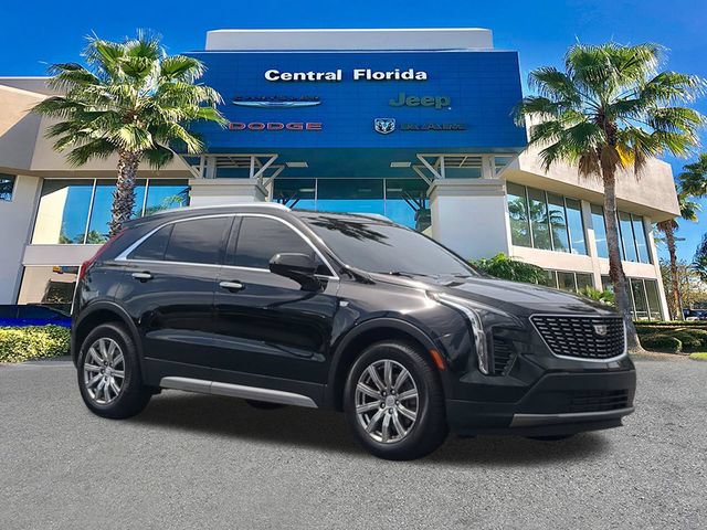 Used 2020 Cadillac XT4 Premium Luxury FWD image 2