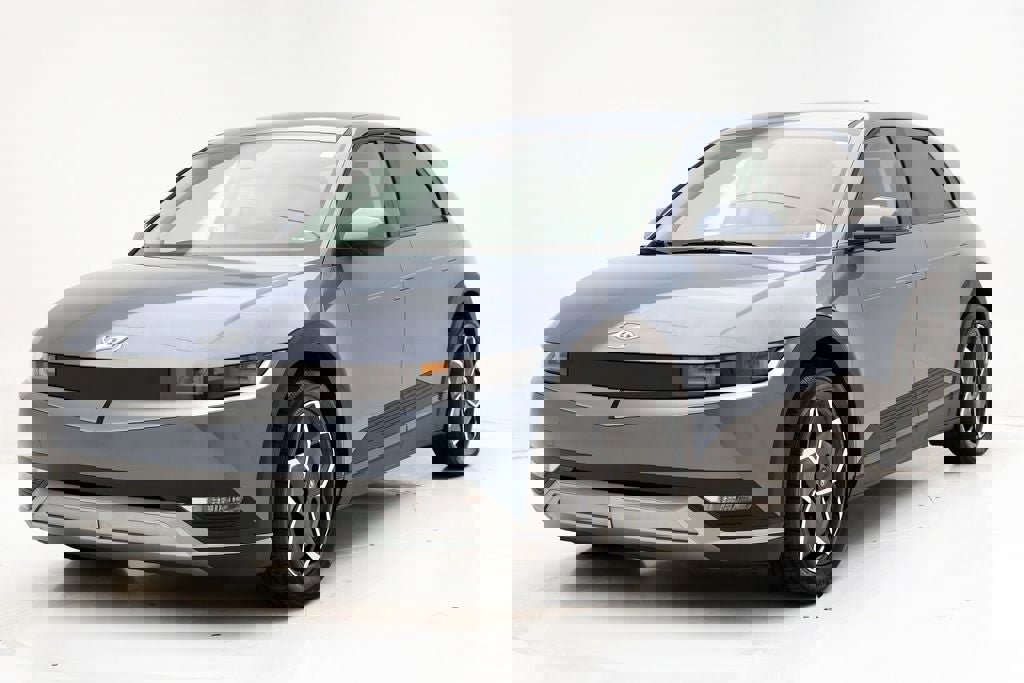 Used 2023 Hyundai Ioniq 5 SE w/ Cargo Package video 2