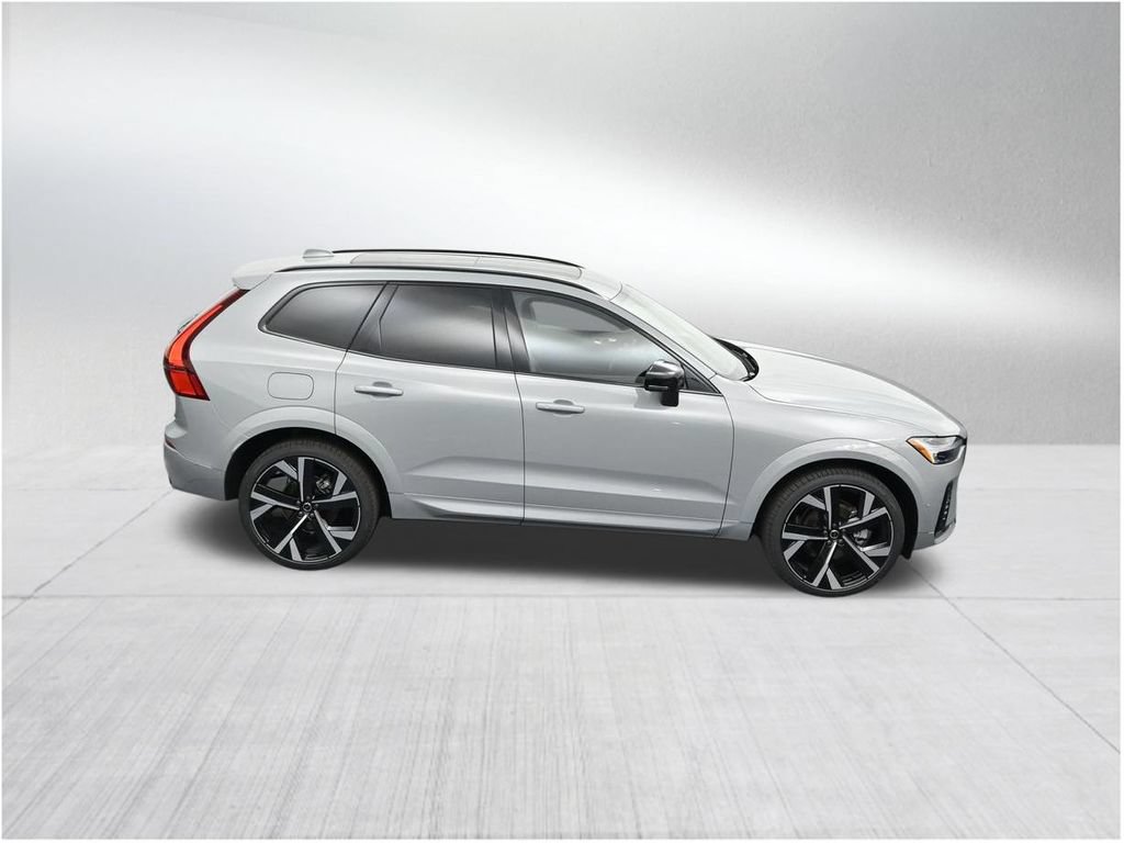 New 2026 Volvo XC60 B5 Ultra AWD/4WD image 18