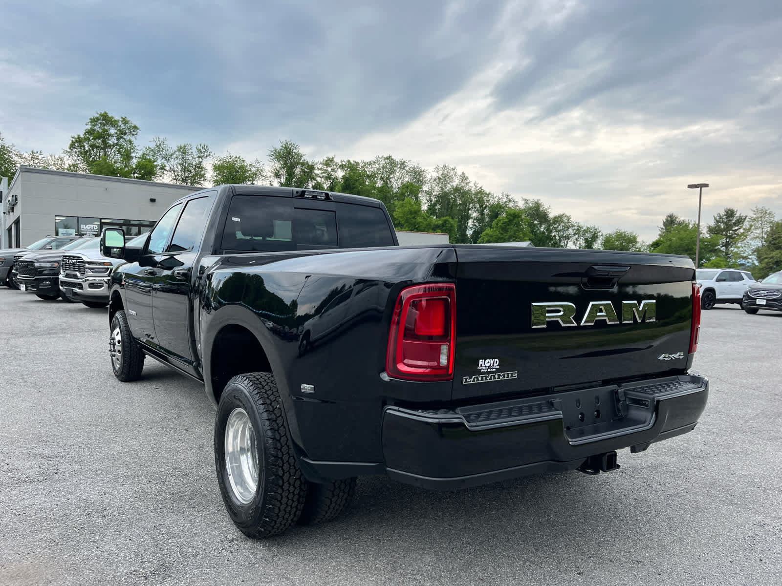 New 2026 RAM 3500 Laramie AWD/4WD image 5