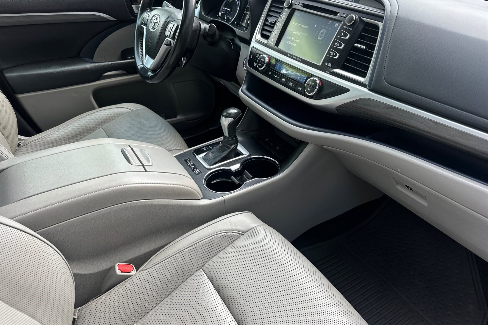 Used 2018 Toyota Highlander Limited image 20