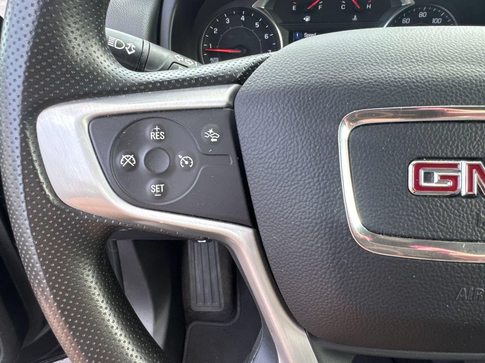 Used 2024 GMC Terrain SLE AWD/4WD image 20
