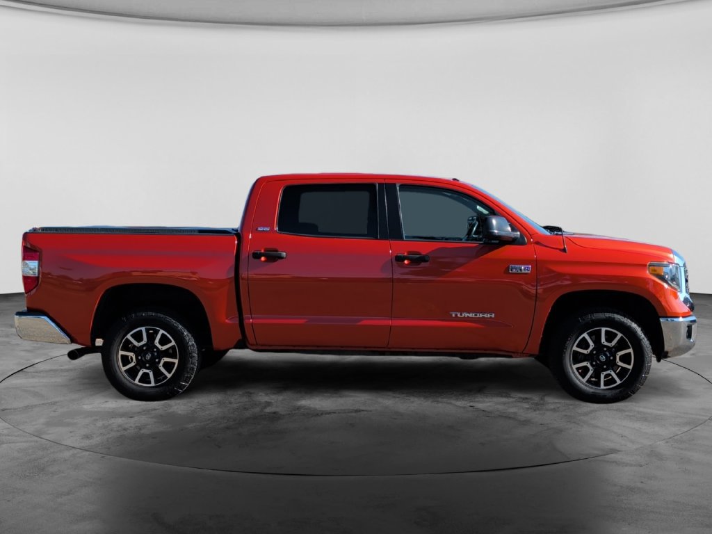 Used 2018 Toyota Tundra SR5 w/ SR5 Upgrade Package AWD/4WD image 8