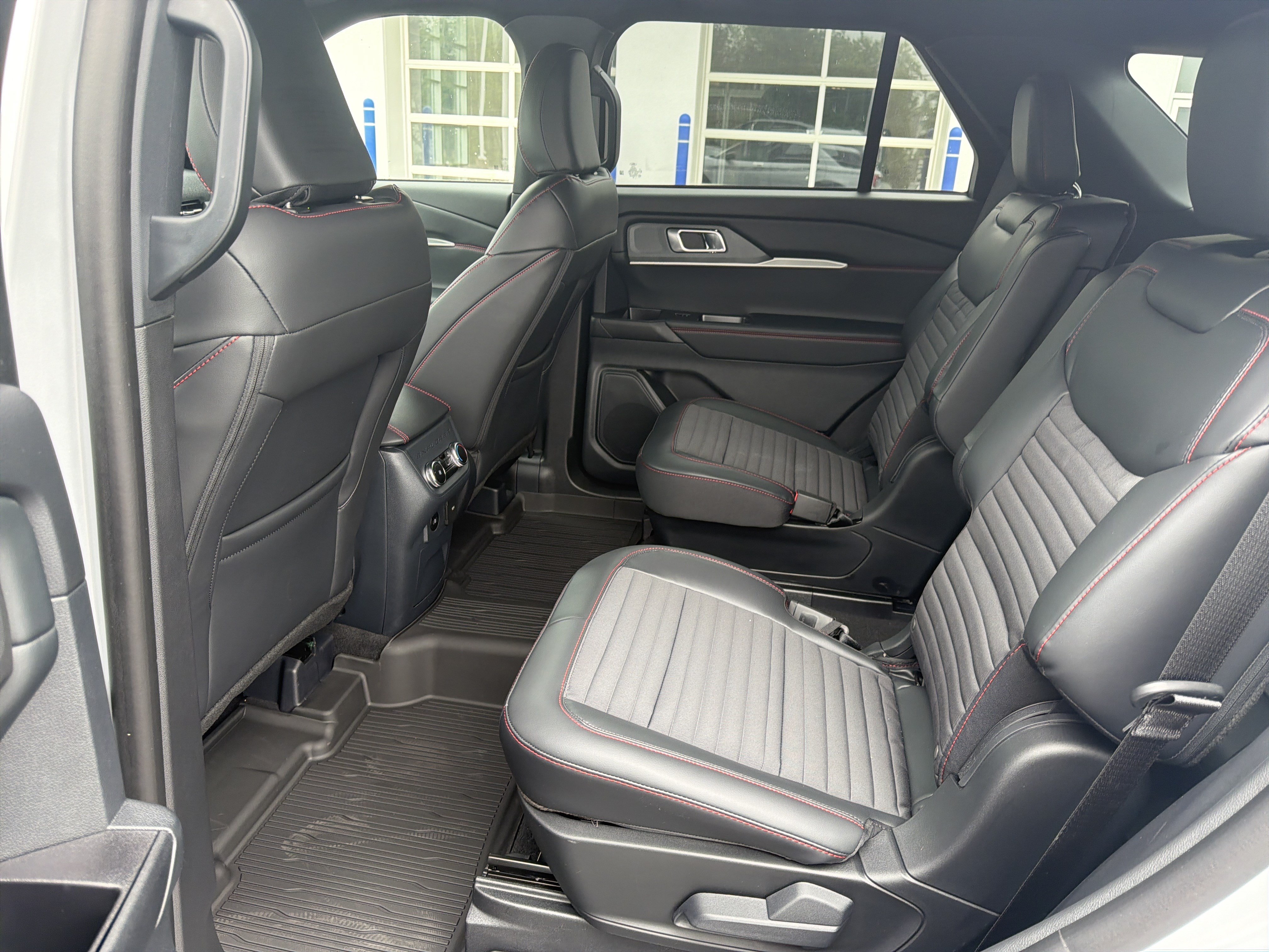 Used 2026 Ford Explorer ST-Line AWD/4WD image 28
