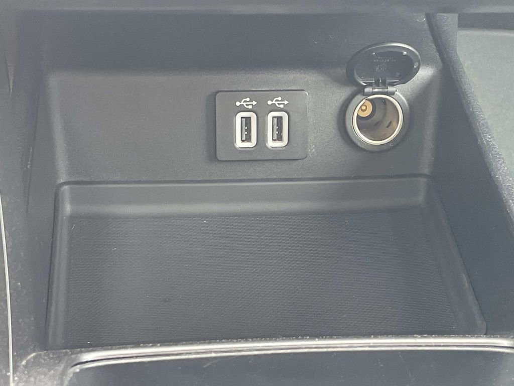 Used 2020 Ford Fusion SE w/ Equipment Group 151A image 21