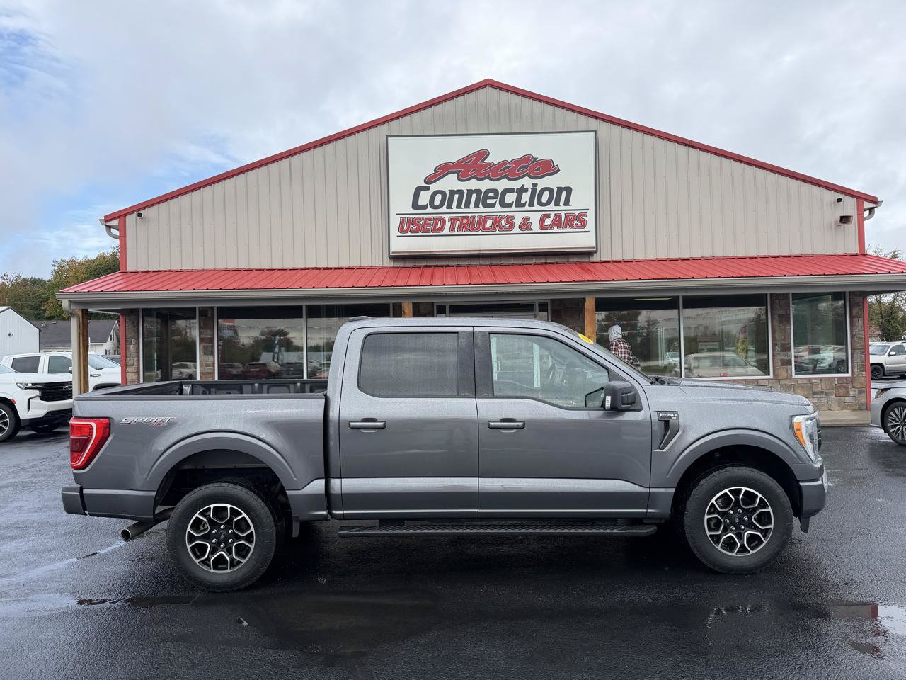 Used 2022 Ford F150 XLT w/ Equipment Group 302A High AWD/4WD image 3