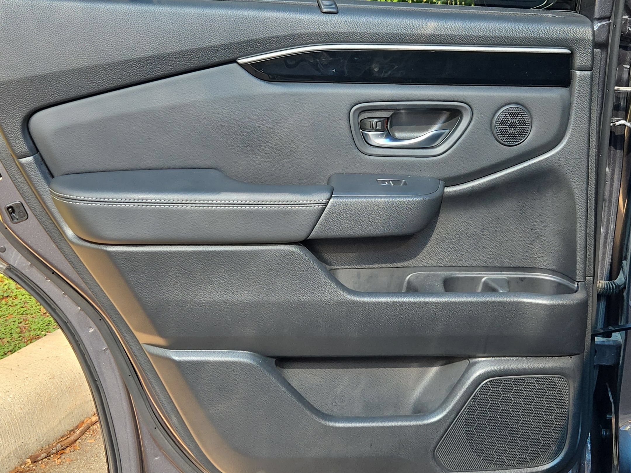 Used 2025 Honda Pilot EX-L image 15
