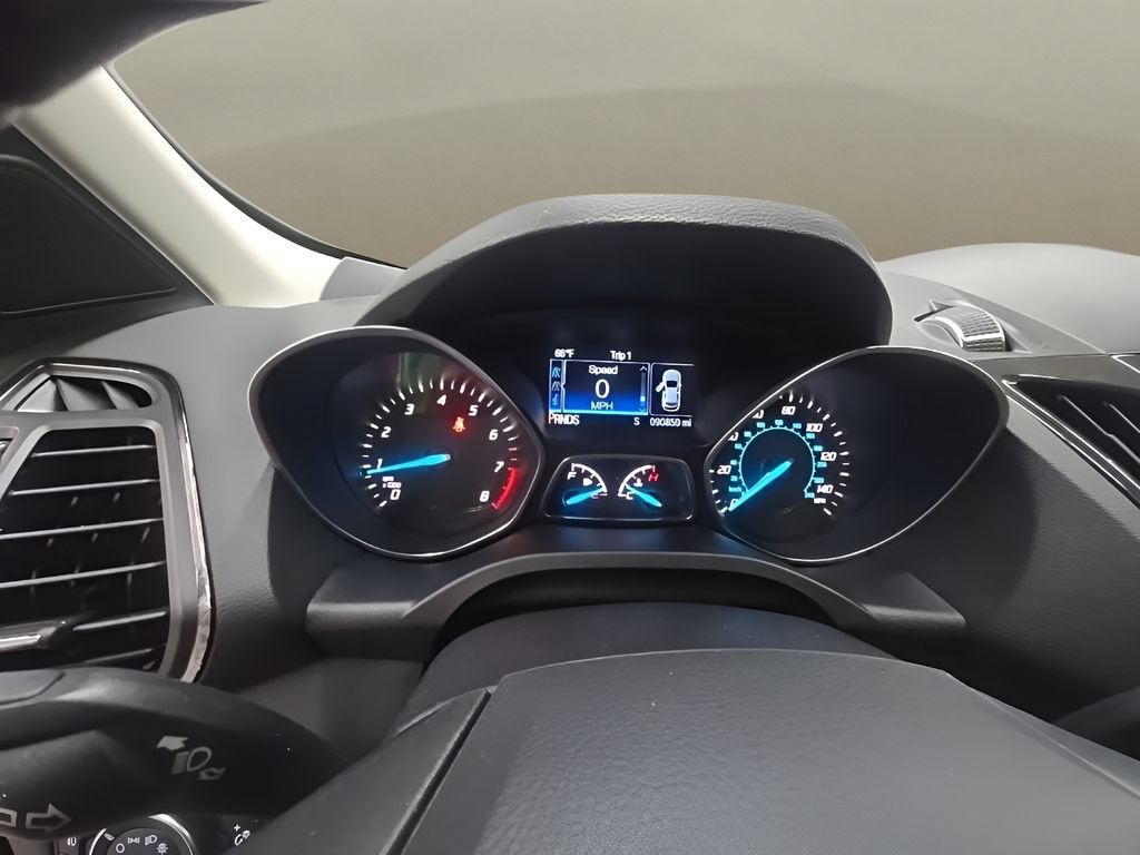 Used 2016 Ford Escape Titanium w/ Equipment Group 301A AWD/4WD image 37