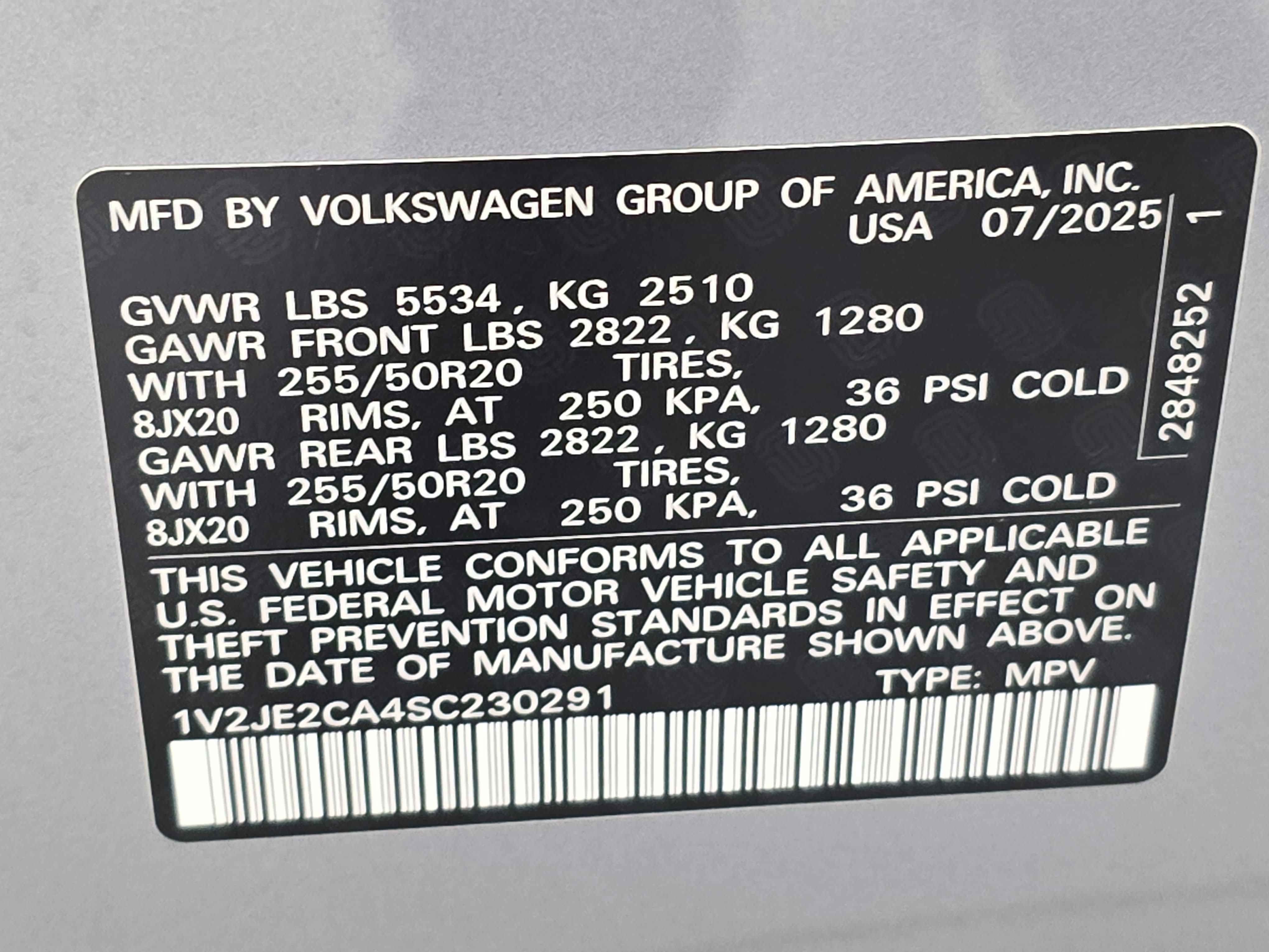 Certified 2025 Volkswagen Atlas Cross Sport SE w/ Panoramic Sunroof Package FWD image 36