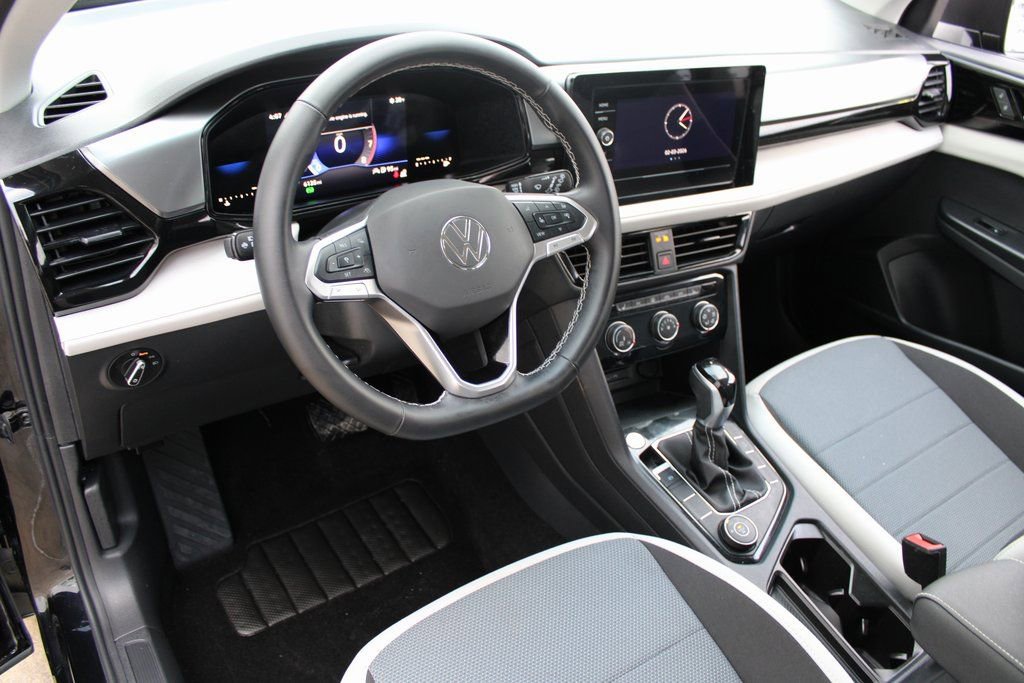 Certified 2025 Volkswagen Taos S image 9