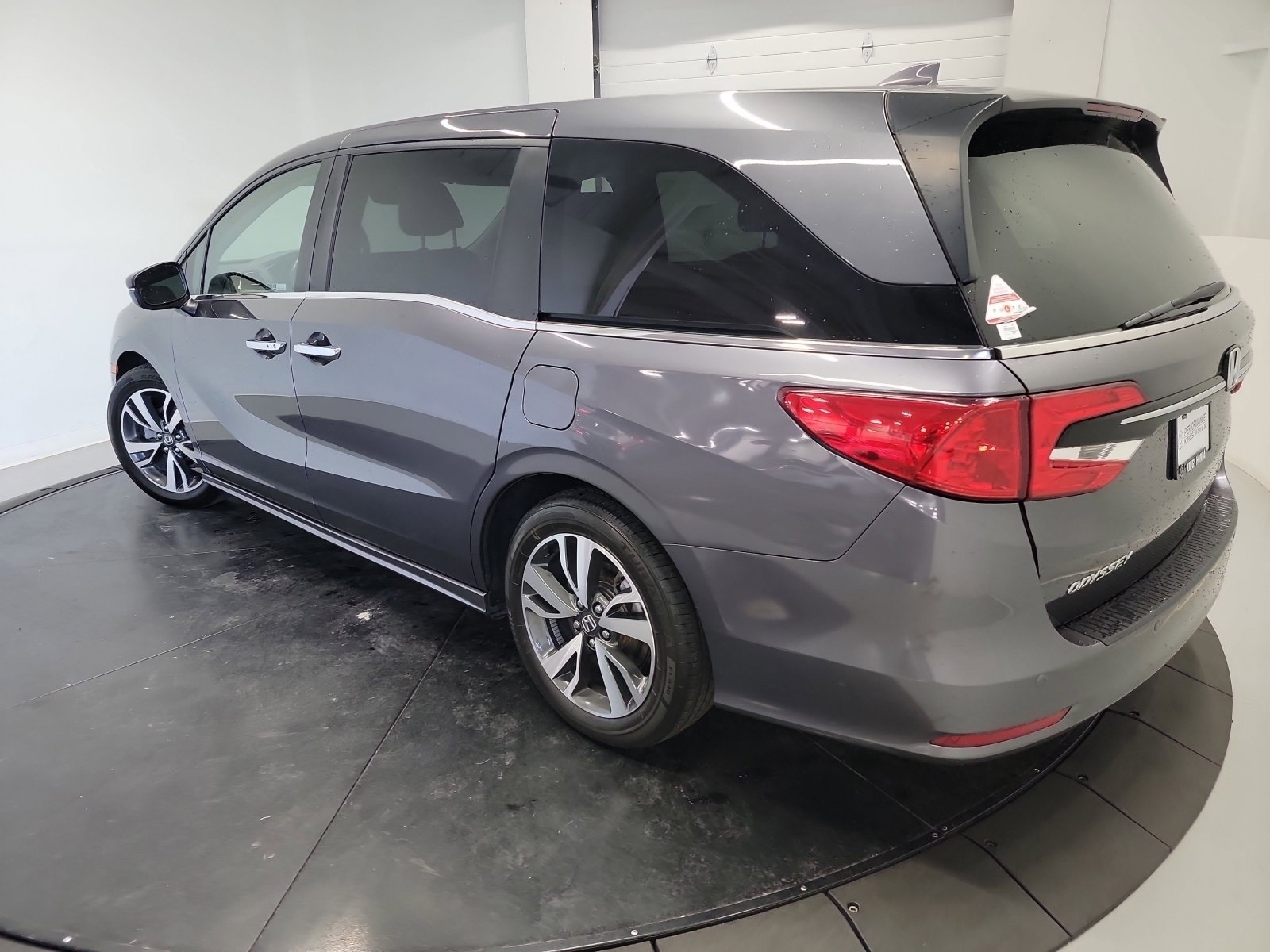 Certified 2023 Honda Odyssey Touring image 6