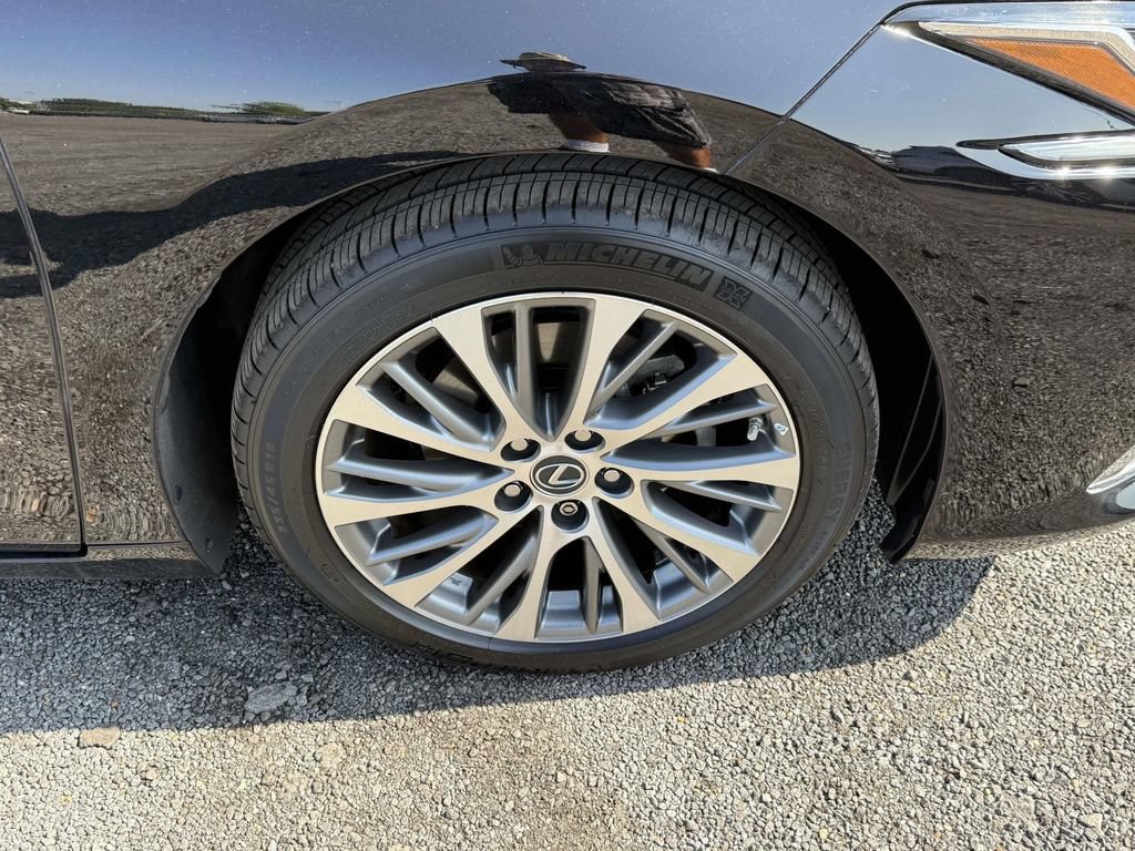 Used 2020 Lexus ES 350 w/ Premium Package FWD image 7