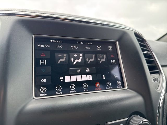 Used 2018 Jeep Grand Cherokee Laredo w/ Security & Convenience Group image 21