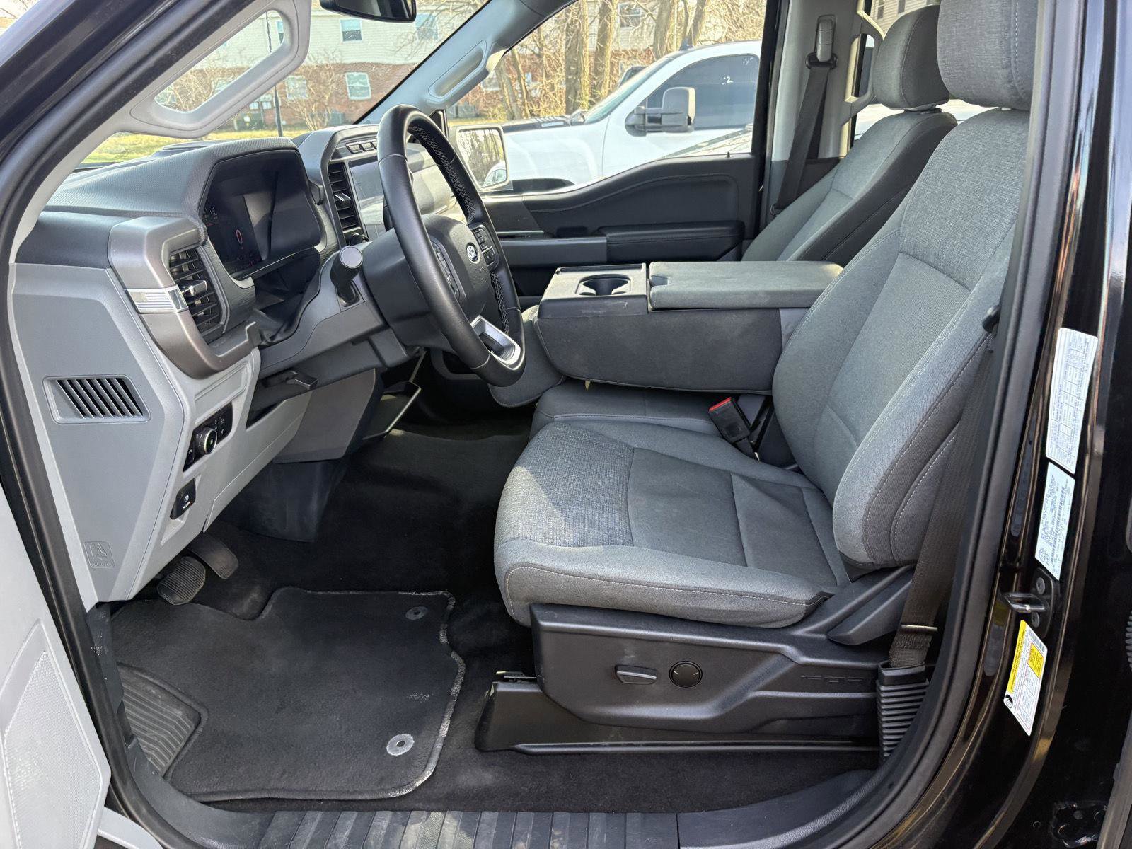 Used 2024 Ford F150 XLT image 4