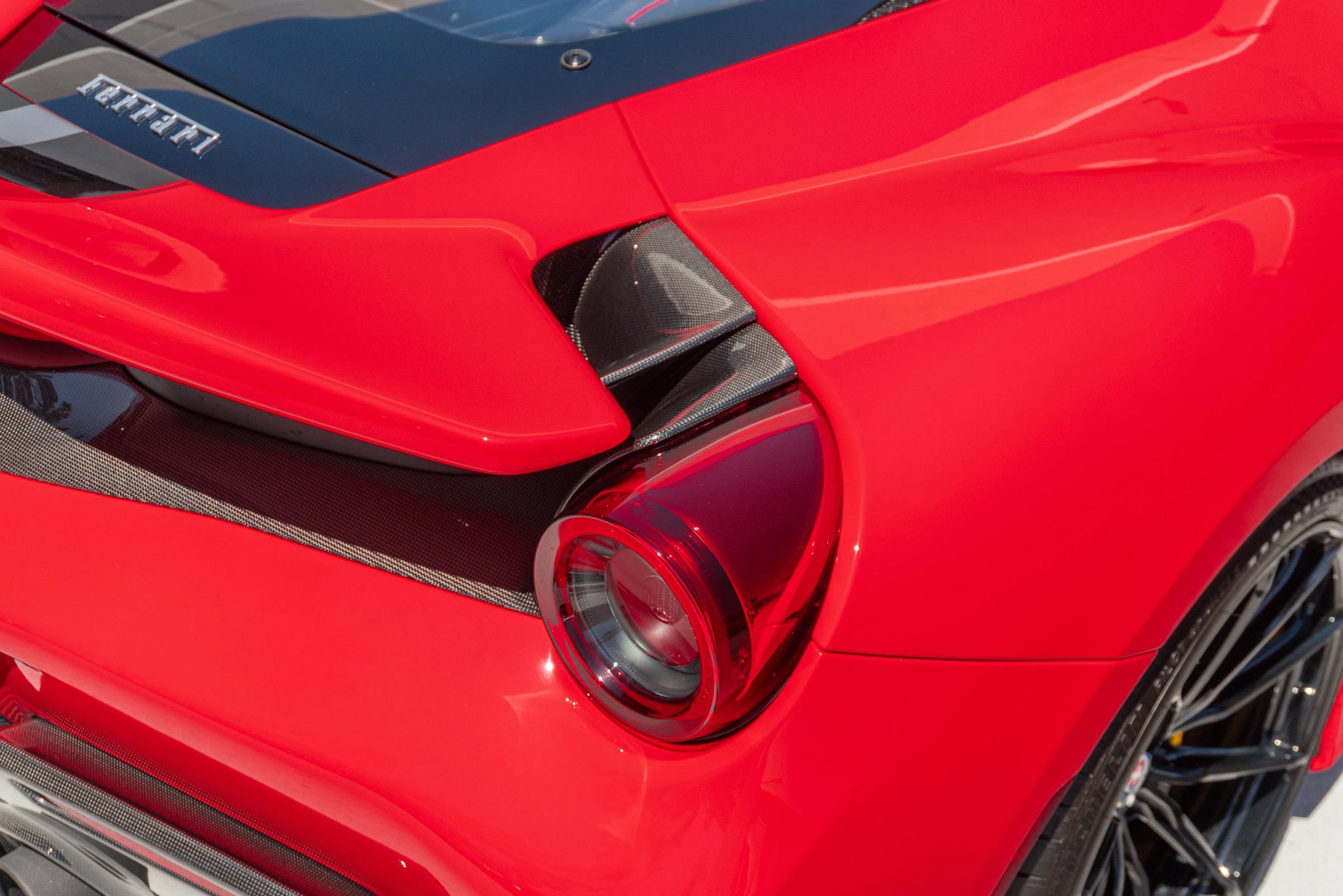 Used 2019 Ferrari 488 Pista Coupe RWD image 48