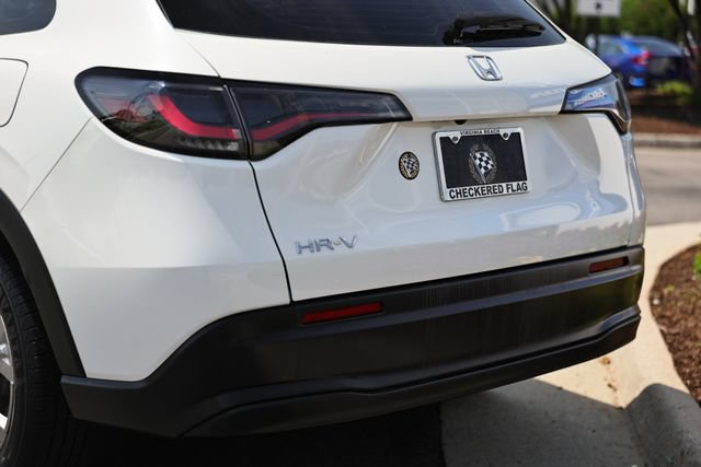 Used 2023 Honda HR-V LX image 8