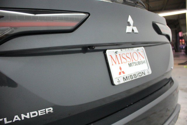 New 2026 Mitsubishi Outlander SE FWD image 4