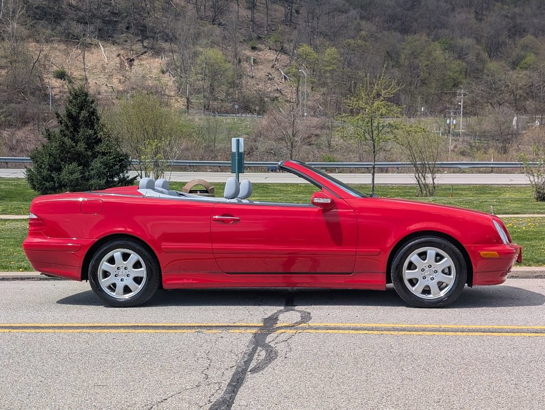 Used 2002 Mercedes-Benz CLK 320 Cabriolet image 5