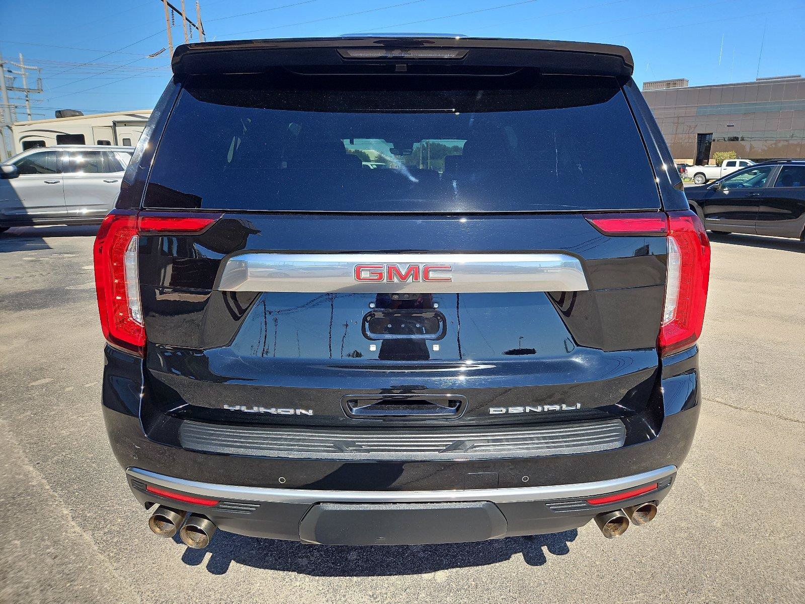 Used 2024 GMC Yukon XL Denali w/ Denali Reserve Package AWD/4WD image 6