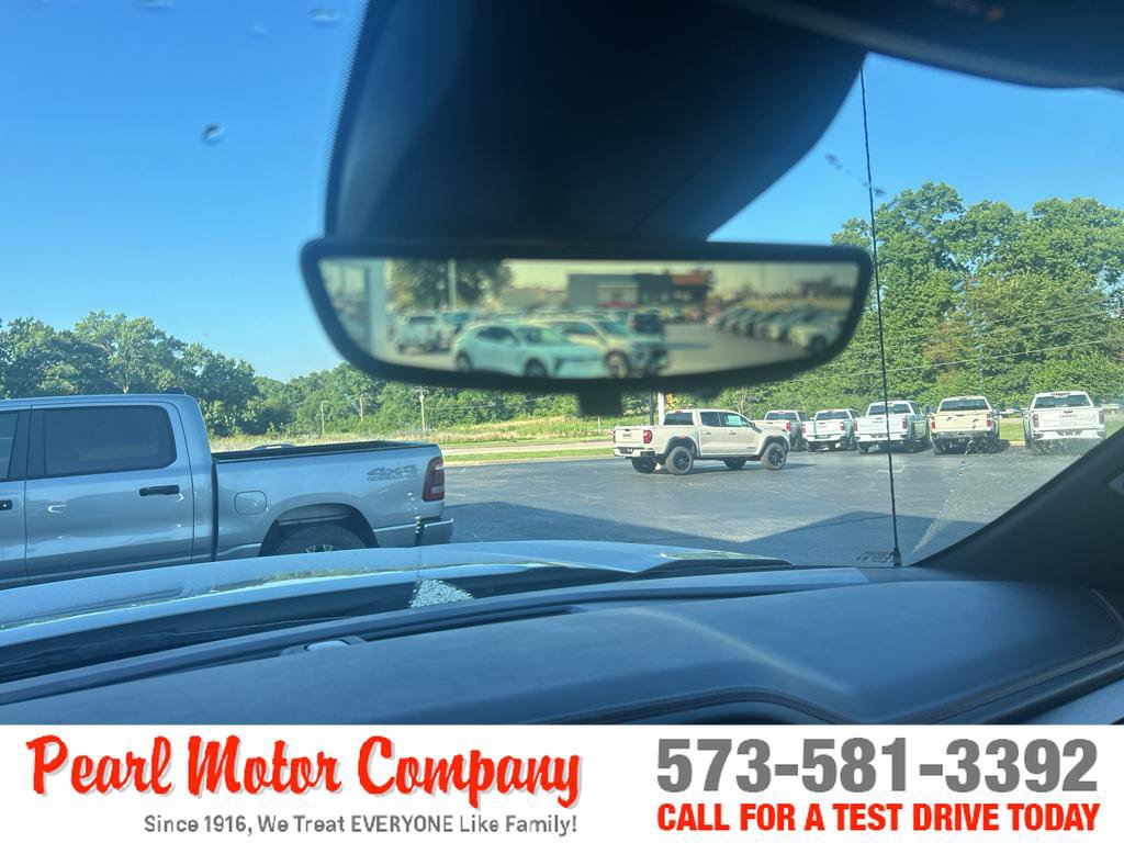 New 2026 GMC Sierra 1500 AT4 w/ AT4 Premium Package AWD/4WD image 17