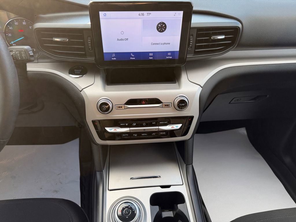 Used 2024 Ford Explorer XLT image 19