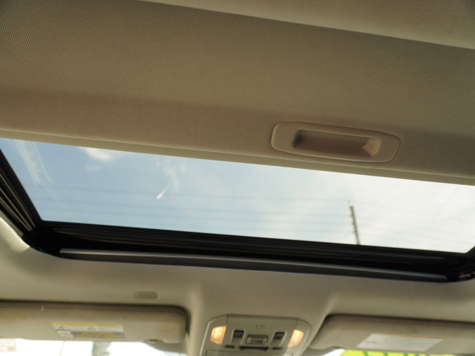 Used 2022 Toyota Highlander XLE image 16