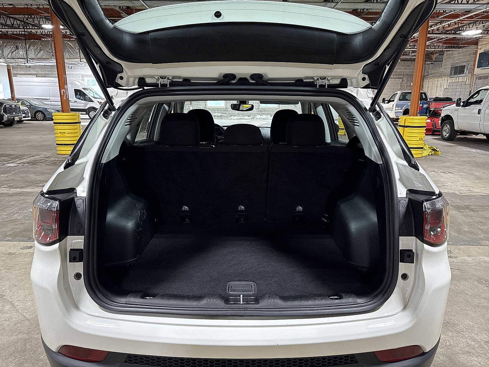 Used 2021 Jeep Compass Sport image 11