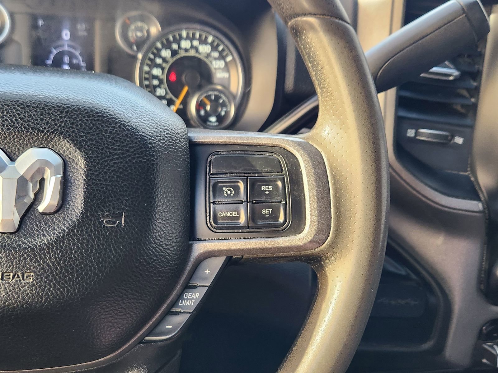 Used 2022 RAM 5500 Tradesman w/ Chrome Appearance Group image 32