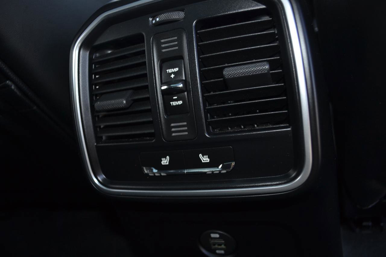 Used 2019 Porsche Macan S image 40