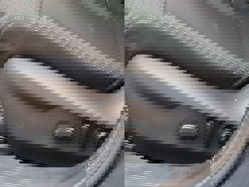 Used 2023 Subaru Outback Premium image 25