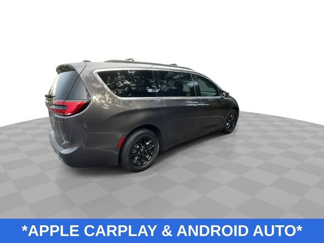 Used 2022 Chrysler Pacifica Touring-L FWD image 9