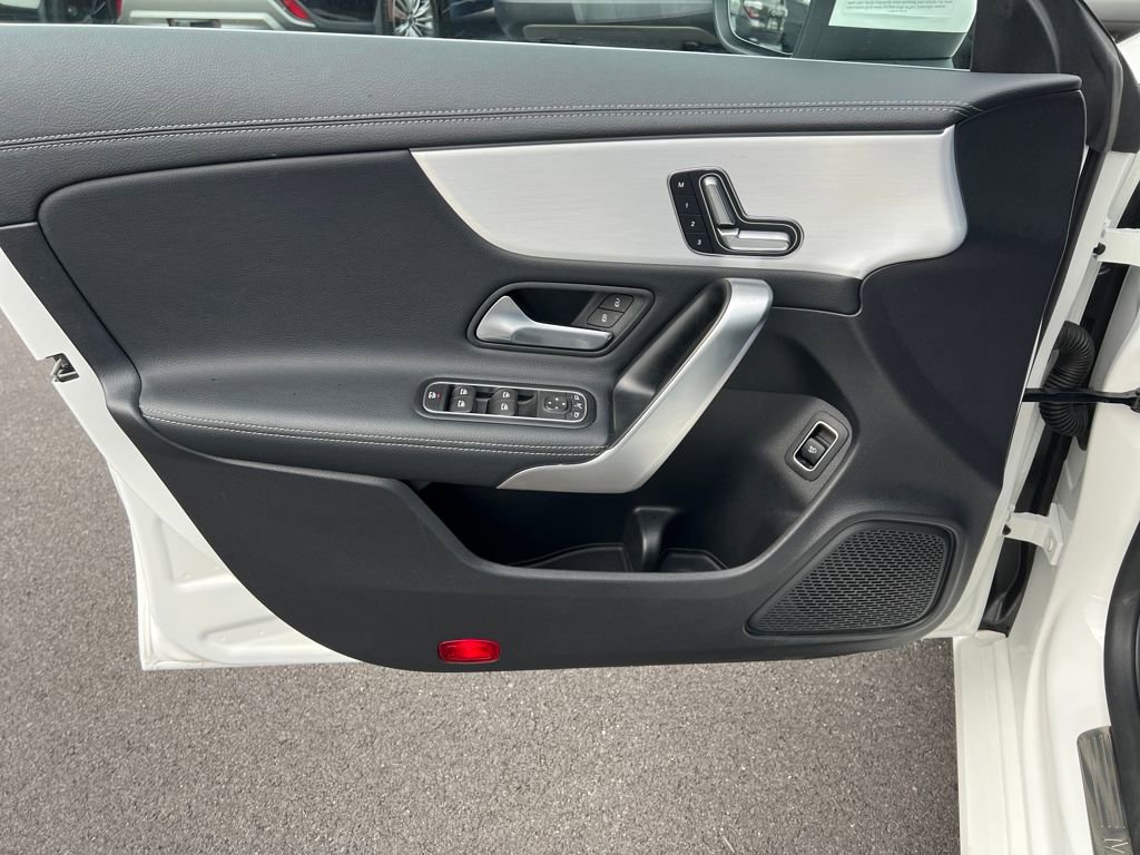 Used 2025 Mercedes-Benz CLA 250 4MATIC image 15