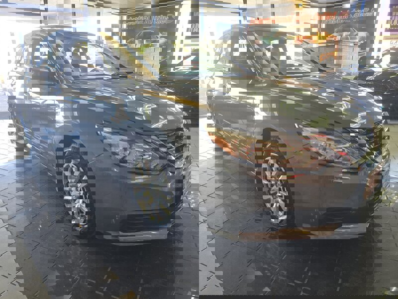 Used 2018 Nissan Altima 2.5 S w/ S Convenience Package image 3